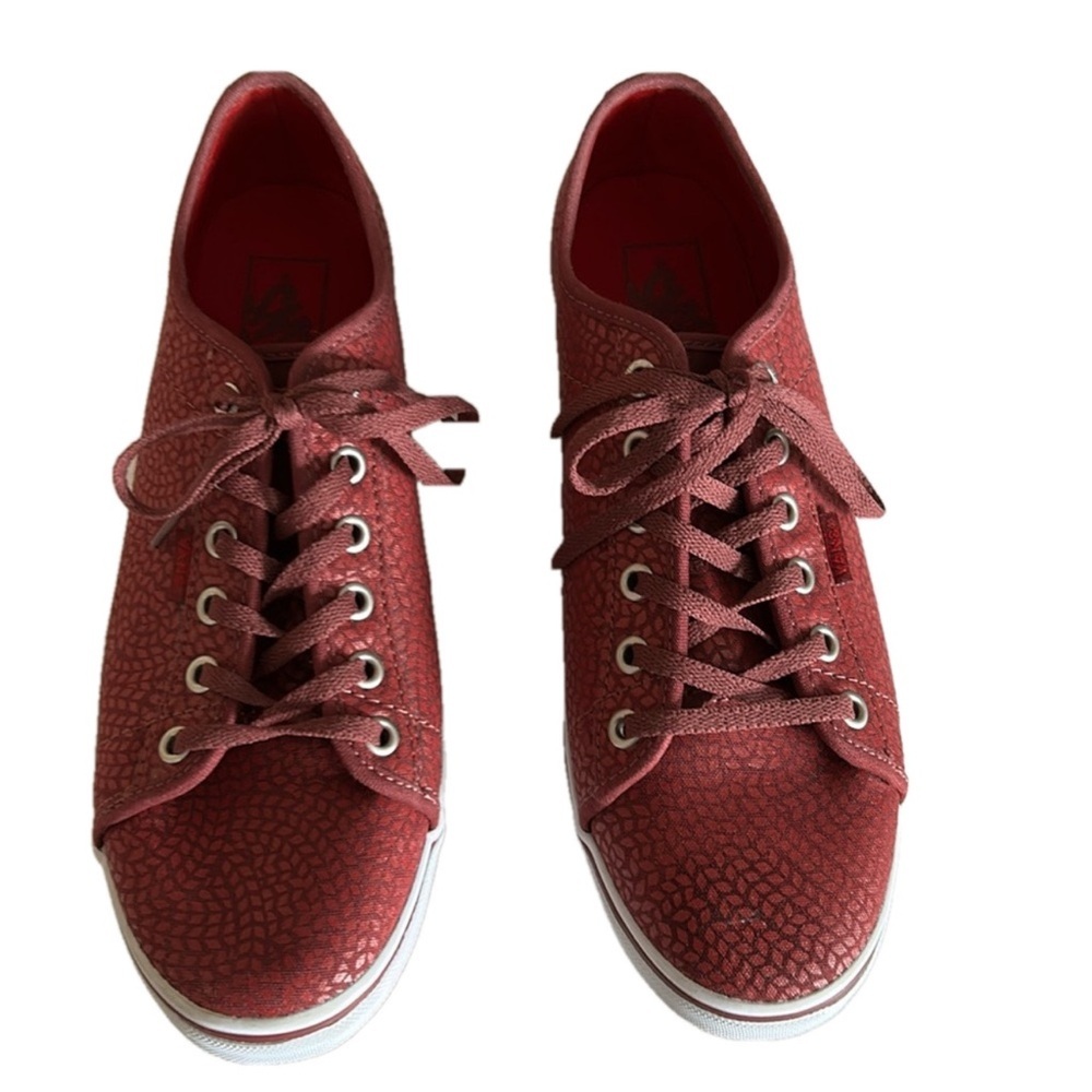 VANS off the wall women's burgundy sneakers size 9.5